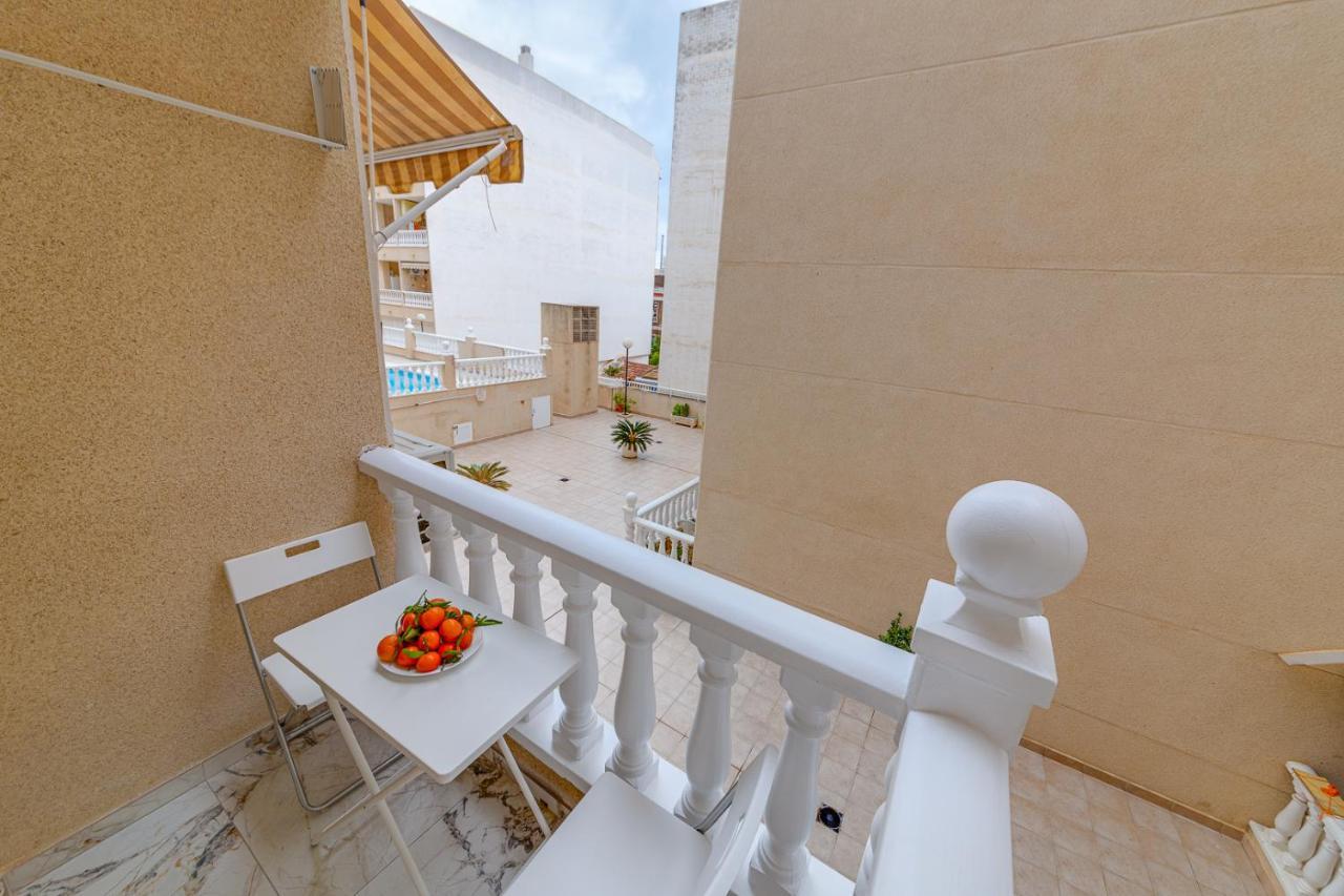 Estudio Caballero De Rodas Torrevieja Exterior photo